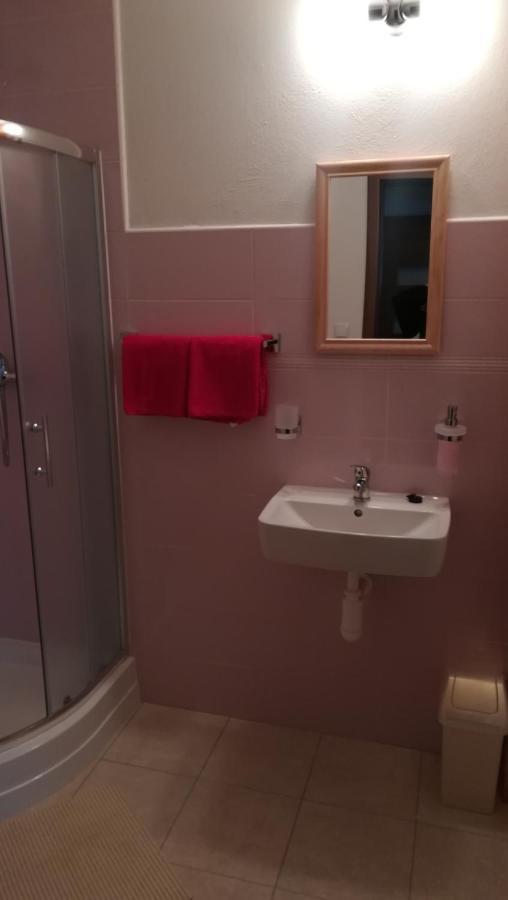 Rekreacne Zariadenie Chmelisko Pruzina Buitenkant foto